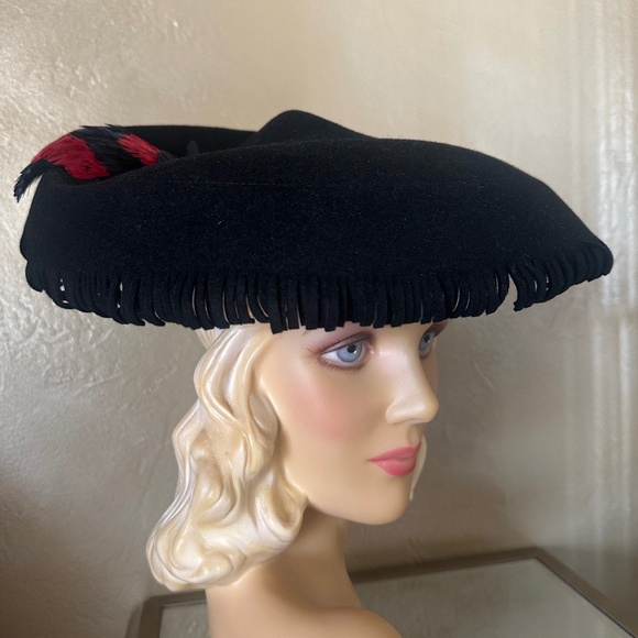 SOPHISTICATED 1940\'s BLACK FELT WIDE FRINGED BRIM HAT + RED/BLACK FEATHER TRIM - main image 12